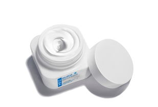 面霜與個人護(hù)理電器 護(hù)膚品與設(shè)備的完美協(xié)同